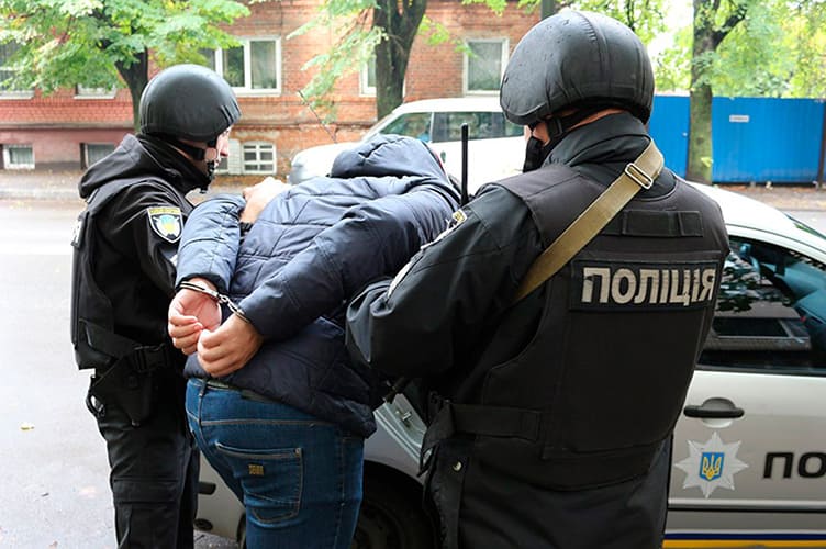 побили і пограбували перехожого