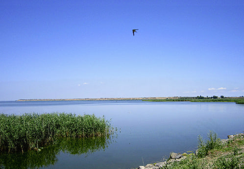 Де розташовано озеро Ялпуг
